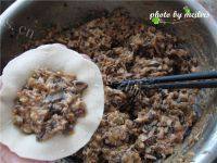 自己做的香菇猪肉蒸饺做法图解10)