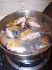 美味的干烧鲅鱼做法图解5)