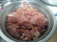 家常菜豆角炒瘦肉做法图解1)