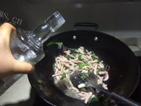 家常菜四季豆烧肉做法图解4)