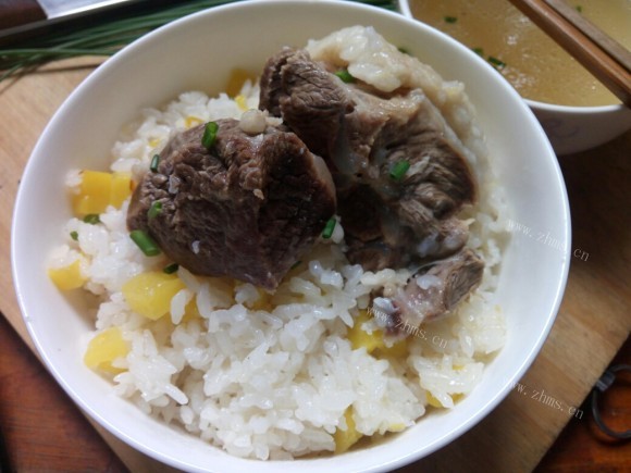 诱人的羊肉抓饭