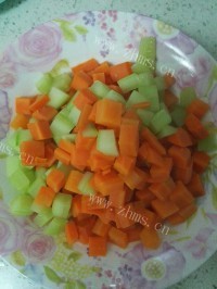 美味简易版宫保鸡丁做法图解3)