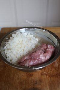 齿颊留香的珍珠丸子做法图解3)