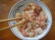 栗子鸡肉米饭做法图解3)