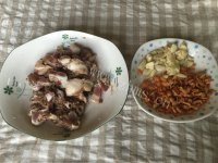 家常彩椒咸猪肉做法图解3)