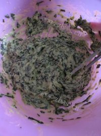 喷香的菠菜疙瘩做法图解4)