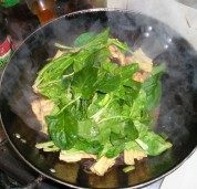 家常腐竹肉片做法图解9)