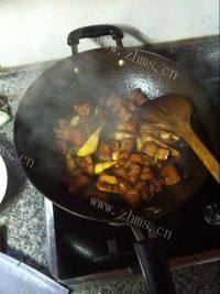 家常菜春笋红烧肉