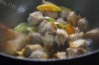 「家庭版」牛肉炖土豆做法图解6)