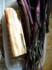 家常菜腊肉炒红菜薹做法图解1)
