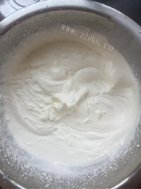 口感丰富的黄桃慕斯蛋糕做法图解11)