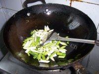 「DIY美食」蒜苗炒鸡蛋做法图解5)