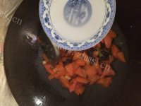 美味西红柿炒胡萝卜做法图解10)