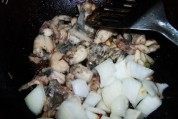 美味的香辣田鸡做法图解11)