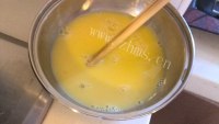 妈妈做洋葱炒鸡蛋做法图解3)
