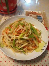 家常菜素炒三丝