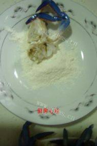 葱姜炒蟹做法图解4)