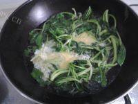 美味的青菜鸡蛋汤做法图解4)