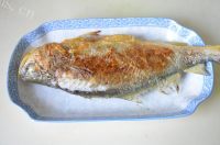 营养丰富的红烧大黄鱼的做法图解七