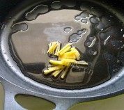 美味的香滑爽脆的豉油皇鹅肠做法图解9)