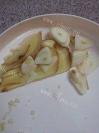 味道不错的四季豆炒肉做法图解4)