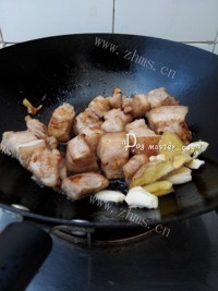 家常菜香菇红烧肉做法图解3)