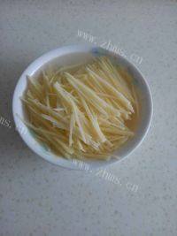 居家必备酸辣土豆丝做法图解2)