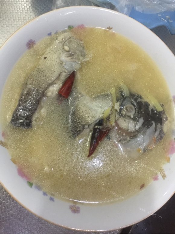 喷香的清炖鱼汤