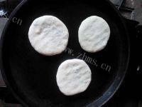 口感丰富的菠菜馅饼做法图解8)
