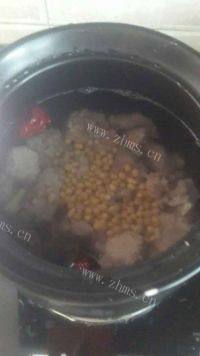 营养黄豆海带炖排骨做法图解5)