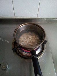 家常菜香椿芽拌豆腐做法图解2)