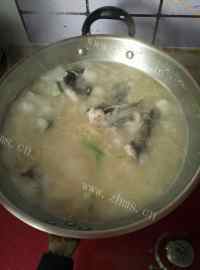 自制豆腐皮鱼片汤做法图解4)