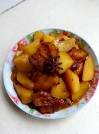 家常菜猪肉炖土豆