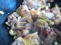 家常菜土豆烧鸡肉做法图解8)