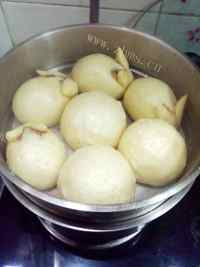 好吃的椰茸红豆兔子包做法图解19)