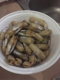美味的清炒蛏子做法图解1)