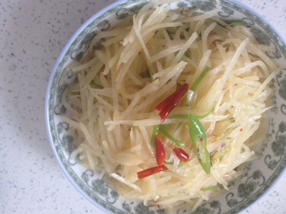 美味营养的炒土豆丝