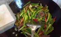 美味蒜苔牛肉做法图解7)