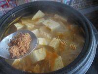 家常菜辣白菜豆腐汤做法图解9)