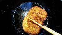 美味的香酥炸鸡排做法图解8)