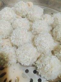 美味的珍珠丸子做法图解4)