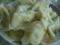 自己做的角瓜鸡蛋饺子