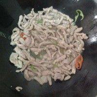十分诱人的榨菜肉丝做法图解5)