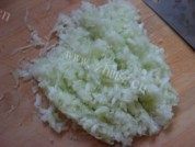 美味的黄瓜饺子做法图解3)