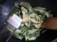 健康美食之丝瓜炒蛋做法图解4)