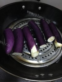 可口的拌茄子做法图解1)
