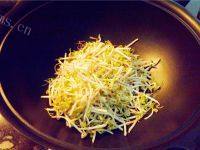 家常菜辣炒豆芽做法图解5)