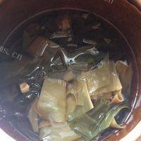 滋补排骨海带汤做法图解2)
