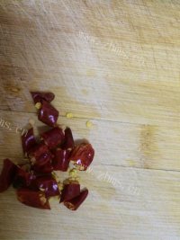 美味的酸辣黄瓜条做法图解2)