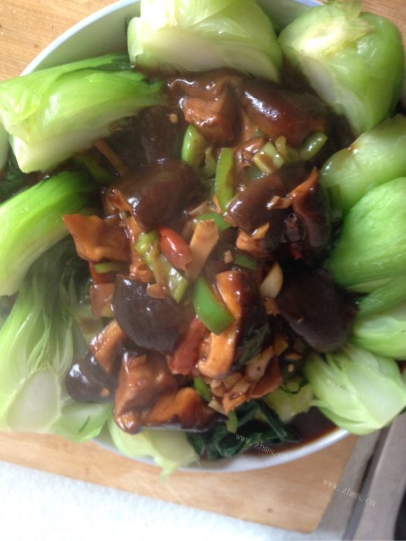 色香味俱全的香菇油菜